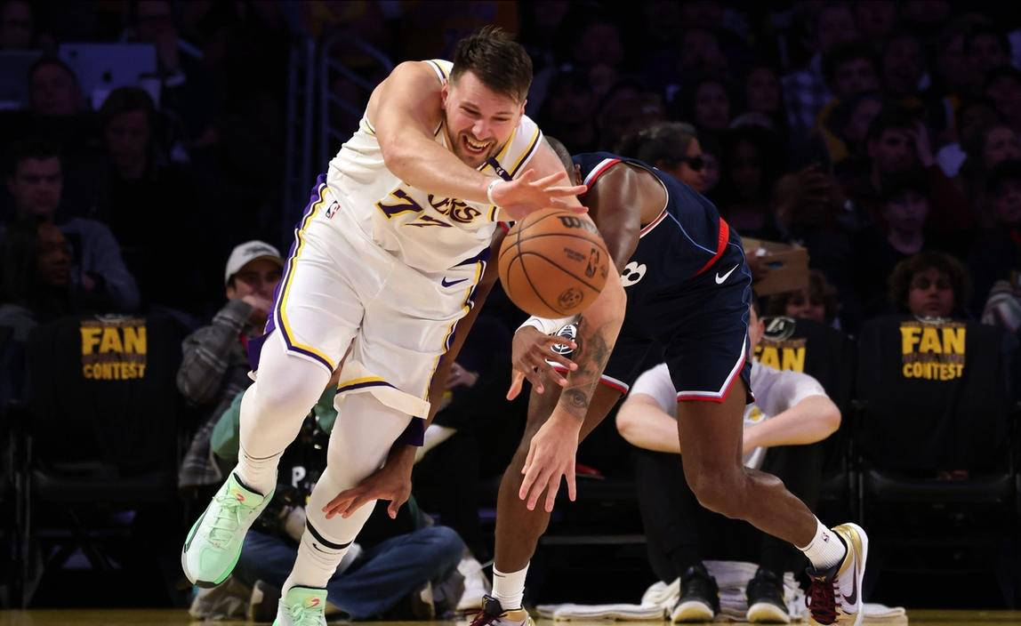 爱游戏体育包含东契奇焦点对战，Faker与90激战MAD分钟，重返赛场胜负难料！的词条