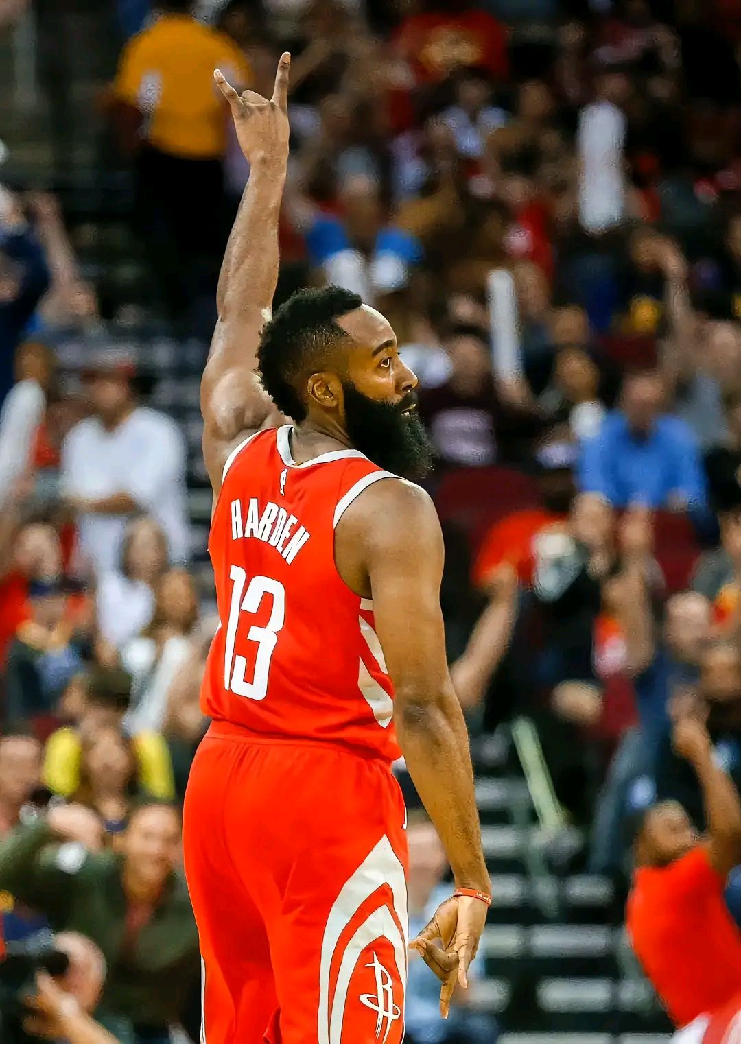 爱游戏电竞关于哈登在利物浦比赛中战术调整，出色发挥引发热议！全场沸腾不已的信息